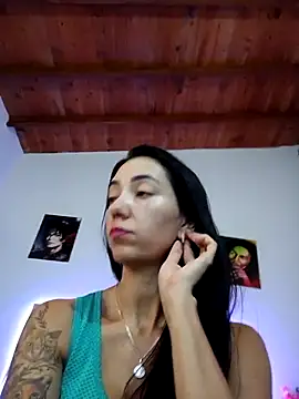 Snapshot of LunaZambrano chatting on February 28, 2025, 3:48 pm LunaZambrano online show from February 28, 2025, 3:48 pm