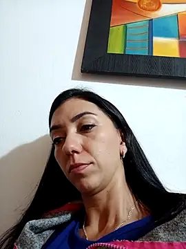 Snapshot of LunaZambrano chatting on March 14, 2025, 4:32 am LunaZambrano online show from March 14, 2025, 4:32 am