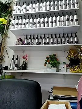 Snapshot of LunaZambrano chatting on March 15, 2025, 9:49 pm LunaZambrano online show from March 15, 2025, 9:49 pm