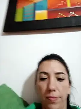 Snapshot of LunaZambrano chatting on September 26, 2025, 2:37 am LunaZambrano online show from September 26, 2025, 2:37 am