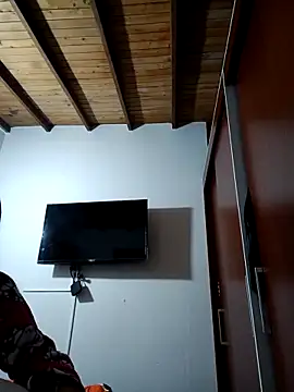 Snapshot of LunaZambrano chatting on September 29, 2025, 2:44 pm LunaZambrano online show from September 29, 2025, 2:44 pm