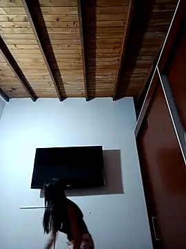 Snapshot of LunaZambrano chatting on November 4, 2025, 1:10 pm LunaZambrano online show from November 4, 2025, 1:10 pm