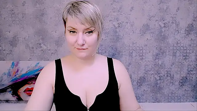 Snapshot of Djullia chatting on February 2, 2025, 3:17 pm Djullia online show from February 2, 2025, 3:17 pm