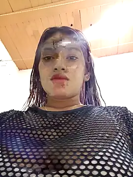 annie-19 online show from October 21, 2025, 2:07 pm