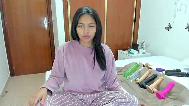 Snapshot of Honney_sugar19 chatting on December 4, 2025, 12:25 pm Honney sugar19 online show from December 4, 2025, 12:25 pm