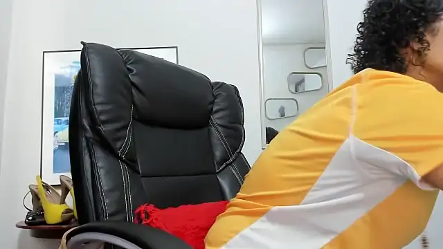 Aries Mature online show from November 30, 2025, 6:45 pm