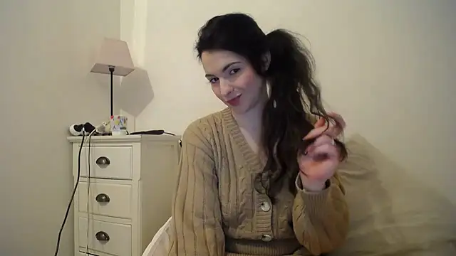 Snapshot of desirmiss1 chatting on February 9, 2025, 12:41 pm desirmiss1 online show from February 9, 2025, 12:41 pm