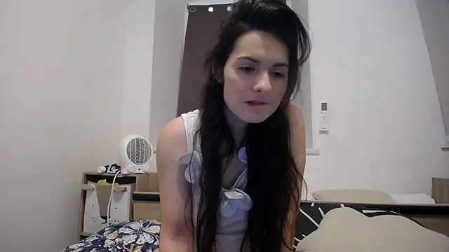 Snapshot of desirmiss1 chatting on February 16, 2025, 2:00 pm desirmiss1 online show from February 16, 2025, 2:00 pm