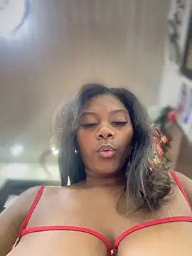 Snapshot of Tayra_Siny chatting on December 28, 2024, 7:33 am Tayra Siny online show from December 28, 2024, 7:33 am