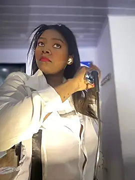 Snapshot of Tayra_Siny chatting on February 22, 2025, 12:19 pm Tayra Siny online show from February 22, 2025, 12:19 pm