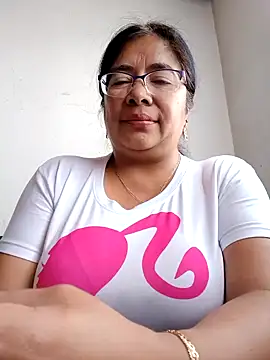 Snapshot of __valentina18 chatting on December 12, 2024, 4:21 pm   valentina18 online show from December 12, 2024, 4:21 pm