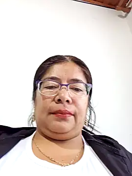 Snapshot of __valentina18 chatting on December 17, 2024, 1:05 pm   valentina18 online show from December 17, 2024, 1:05 pm