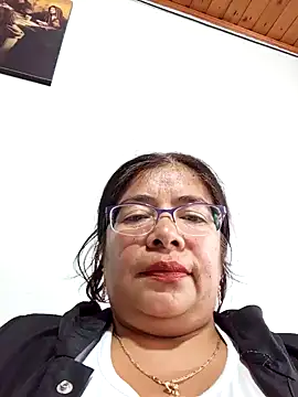 Snapshot of __valentina18 chatting on December 17, 2024, 8:21 pm   valentina18 online show from December 17, 2024, 8:21 pm