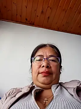 Snapshot of __valentina18 chatting on December 18, 2024, 1:02 pm   valentina18 online show from December 18, 2024, 1:02 pm
