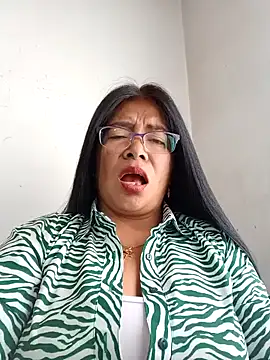 Snapshot of __valentina18 chatting on December 31, 2024, 8:23 pm   valentina18 online show from December 31, 2024, 8:23 pm