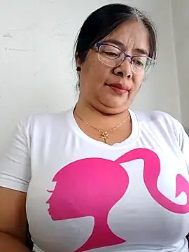 Snapshot of __valentina18 chatting on January 22, 2025, 1:11 pm   valentina18 online show from January 22, 2025, 1:11 pm