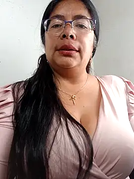 Snapshot of __valentina18 chatting on February 23, 2025, 4:24 pm   valentina18 online show from February 23, 2025, 4:24 pm