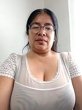Snapshot of __valentina18 chatting on February 25, 2025, 4:42 pm   valentina18 online show from February 25, 2025, 4:42 pm