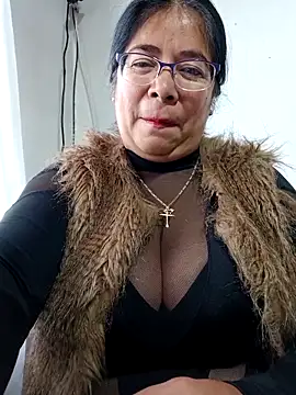Snapshot of __valentina18 chatting on March 2, 2025, 1:05 pm   valentina18 online show from March 2, 2025, 1:05 pm