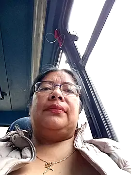 Snapshot of __valentina18 chatting on March 21, 2025, 4:40 pm   valentina18 online show from March 21, 2025, 4:40 pm
