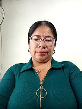 Snapshot of __valentina18 chatting on September 12, 2025, 1:00 pm   valentina18 online show from September 12, 2025, 1:00 pm
