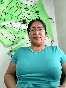 Snapshot of __valentina18 chatting on October 5, 2025, 1:09 pm   valentina18 online show from October 5, 2025, 1:09 pm