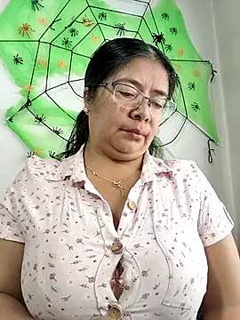 Snapshot of __valentina18 chatting on October 10, 2025, 1:10 pm   valentina18 online show from October 10, 2025, 1:10 pm