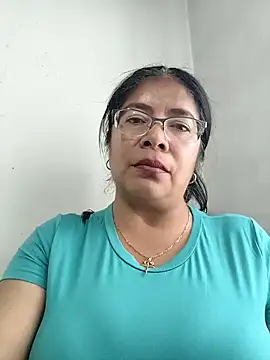 Snapshot of __valentina18 chatting on November 18, 2025, 7:18 pm valentina18 online show from November 18, 2025, 7:18 pm