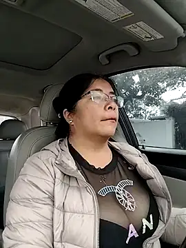 Snapshot of __valentina18 chatting on December 3, 2025, 1:42 pm valentina18 online show from December 3, 2025, 1:42 pm