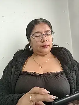 Snapshot of __valentina18 chatting on December 4, 2025, 1:09 pm valentina18 online show from December 4, 2025, 1:09 pm