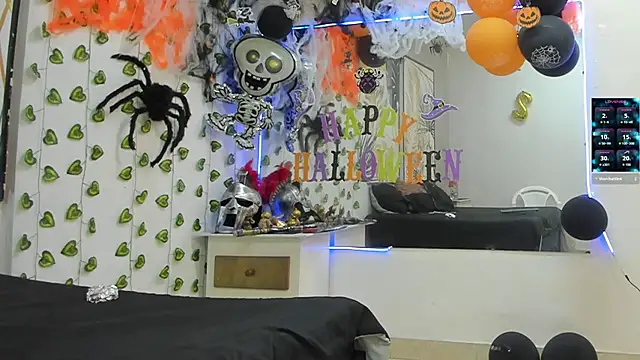 Snapshot of ChoreyTaiylor chatting on October 22, 2025, 2:39 pm ChoreyTaiylor online show from October 22, 2025, 2:39 pm