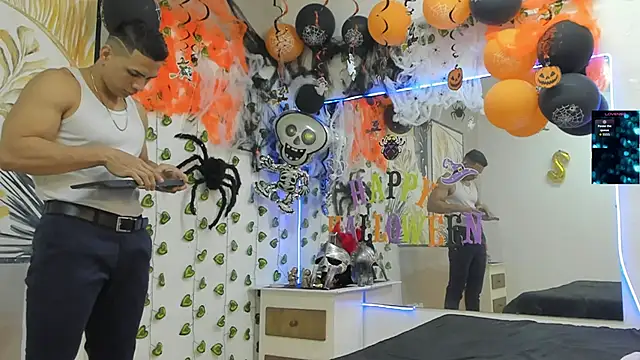 Snapshot of ChoreyTaiylor chatting on October 25, 2025, 2:13 pm ChoreyTaiylor online show from October 25, 2025, 2:13 pm