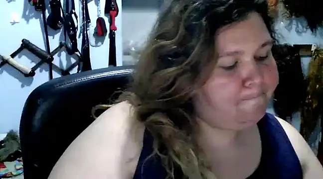 Snapshot of squirt322bbw chatting on February 12, 2025, 12:27 am squirt322bbw online show from February 12, 2025, 12:27 am