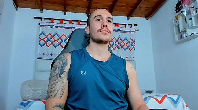 Snapshot of juan__jimenez chatting on March 12, 2025, 6:51 am juan jimenez online show from March 12, 2025, 6:51 am