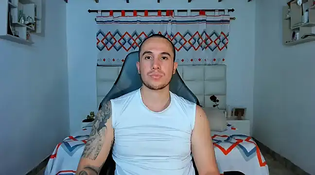 Snapshot of juan__jimenez chatting on March 17, 2025, 11:32 pm juan jimenez online show from March 17, 2025, 11:32 pm