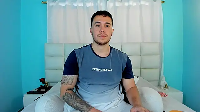Snapshot of juan__jimenez chatting on September 17, 2025, 7:48 pm juan jimenez online show from September 17, 2025, 7:48 pm
