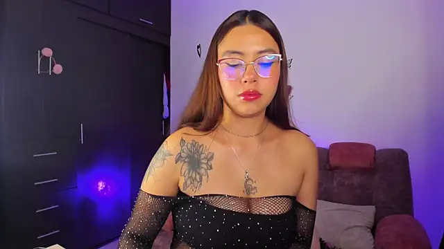 Snapshot of Nasha_abby chatting on March 13, 2025, 4:05 am Nasha abby online show from March 13, 2025, 4:05 am