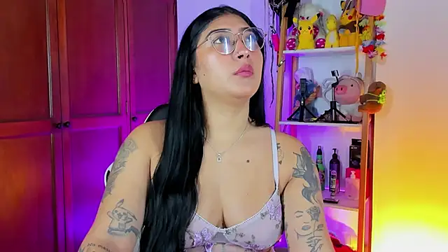 eymy-hadid online show from December 18, 2025, 4:24 pm