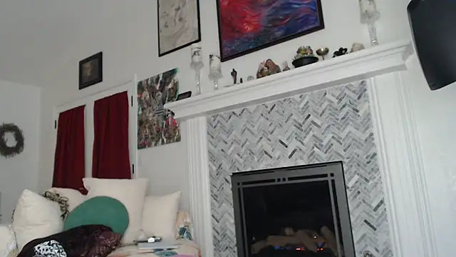 Snapshot of AuroraWillows chatting on March 6, 2025, 10:52 am AuroraWillows online show from March 6, 2025, 10:52 am