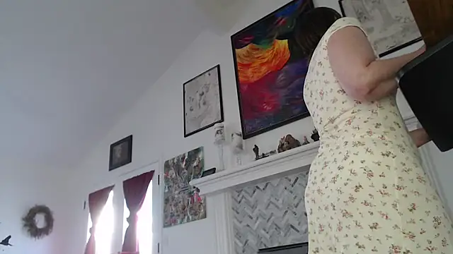 Snapshot of AuroraWillows chatting on March 11, 2025, 2:51 pm AuroraWillows online show from March 11, 2025, 2:51 pm