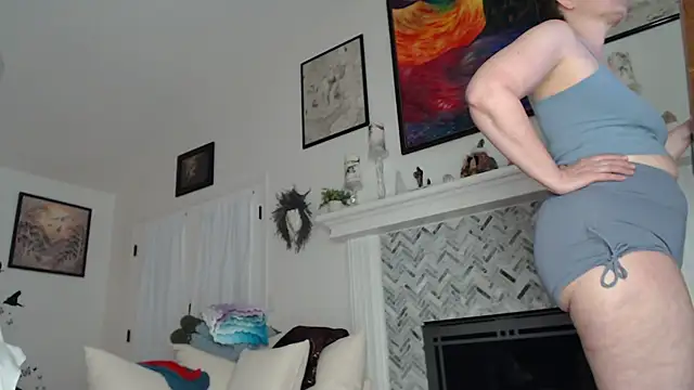 Snapshot of AuroraWillows chatting on November 24, 2025, 12:27 pm AuroraWillows online show from November 24, 2025, 12:27 pm