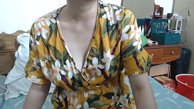 Snapshot of Beauty_Asian_Tina chatting on October 12, 2025, 3:05 am Beauty Asian Tina online show from October 12, 2025, 3:05 am