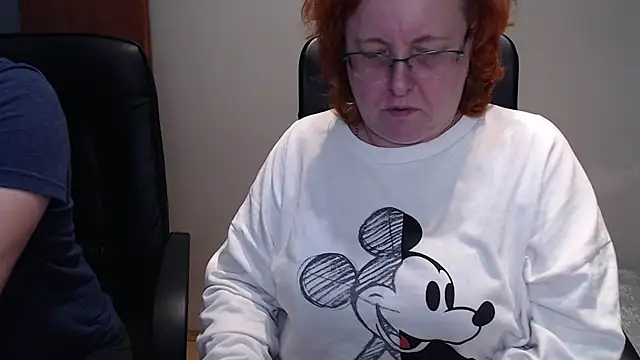 Snapshot of JoannaAndNeighbour chatting on February 3, 2025, 6:07 pm JoannaAndNeighbour online show from February 3, 2025, 6:07 pm