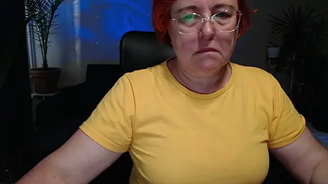 Snapshot of JoannaAndNeighbour chatting on September 11, 2025, 6:13 am JoannaAndNeighbour online show from September 11, 2025, 6:13 am