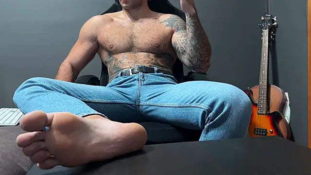 Mr YourGod online show from November 2, 2025, 4:37 am