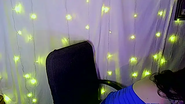 Snapshot of Victoria_Marks chatting on October 19, 2025, 3:23 pm Victoria Marks online show from October 19, 2025, 3:23 pm