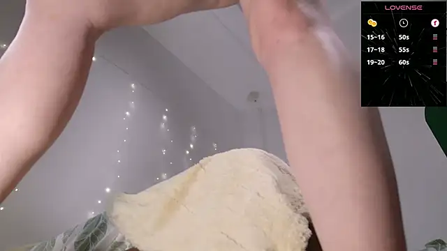 Snapshot of AnnJey chatting on October 3, 2025, 10:23 am AnnJey online show from October 3, 2025, 10:23 am