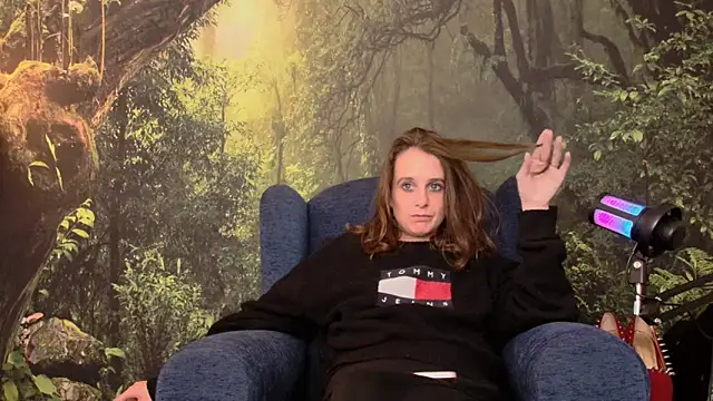 LadyChantale online show from March 12, 2025, 2:12 pm