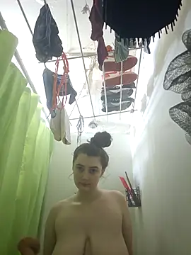 Snowbunnycake 131 online show from October 16, 2025, 8:04 am