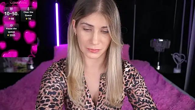 CassandraGood online show from December 3, 2024, 10:50 am